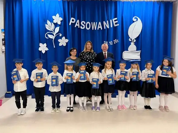 Pasowanie na pierwszoklasistę w Lubieszewie – wyjątkowy dzień dla najmłodszych uczniów